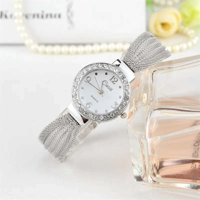 Fashion Women's Watch with Mesh Bracelet Design