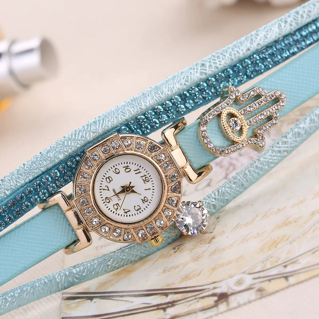 Fashion Women's Quartz Watch with Pendant Bracelet