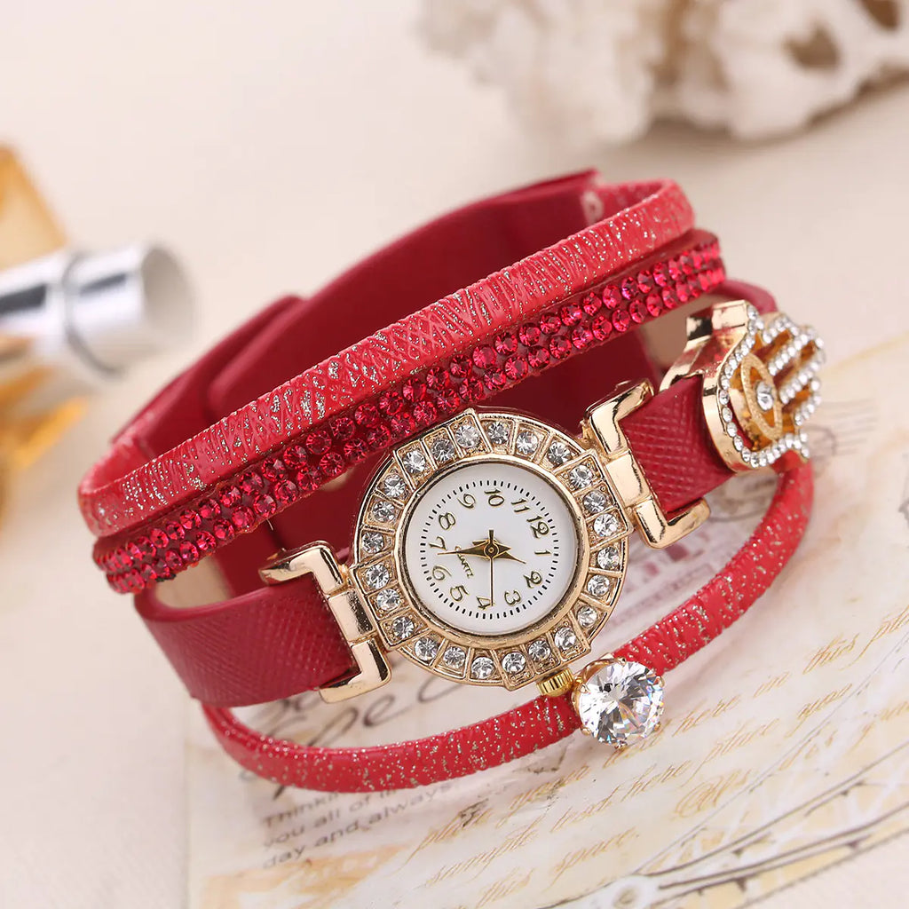 Fashion Women's Quartz Watch with Pendant Bracelet