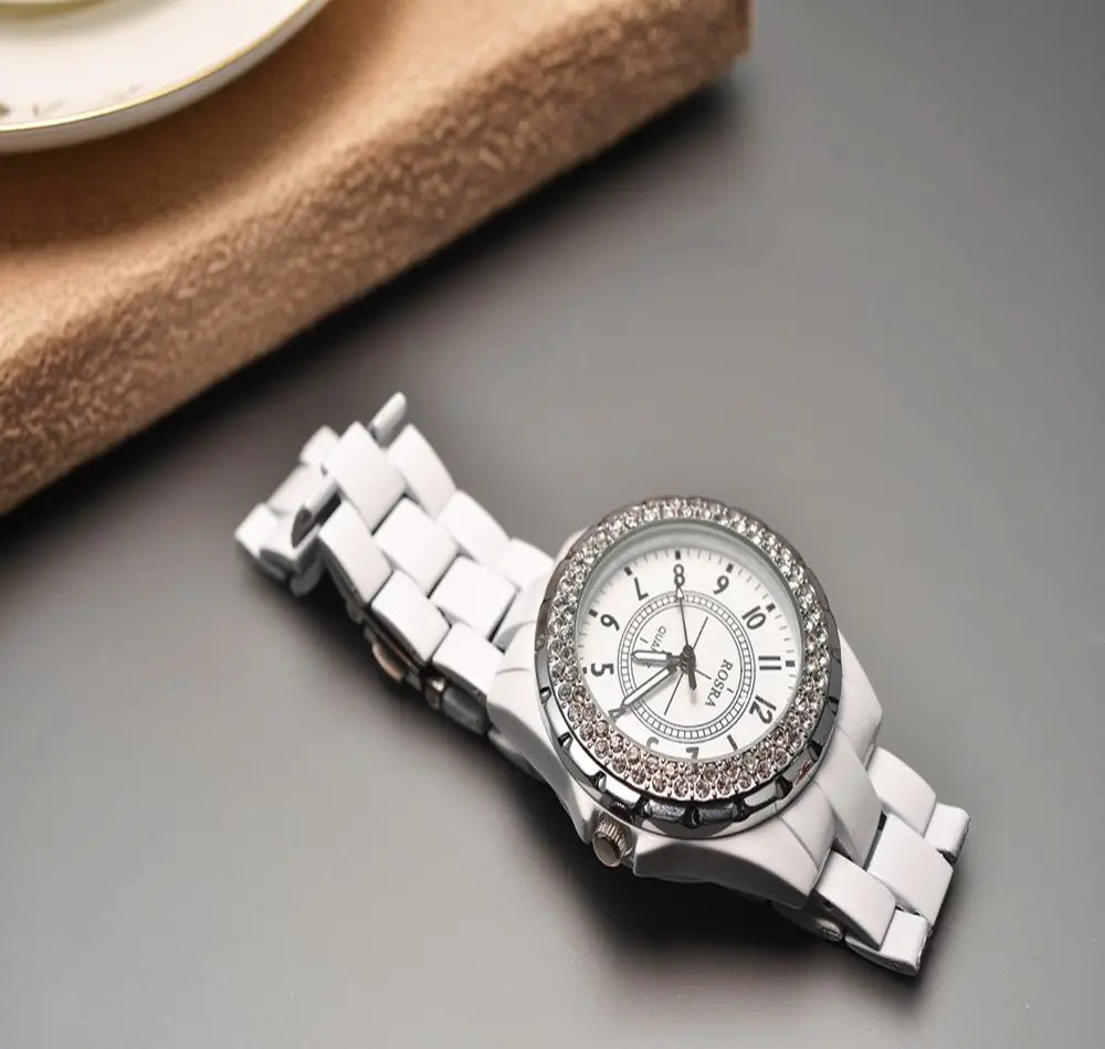 Korean Fashion Round Dial Diamond Women's Watch